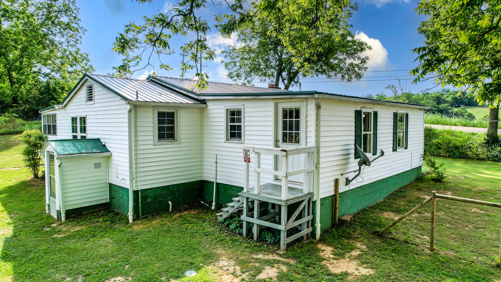 5030 Warrensburg Road Greeneville, TN 37743 - Photo 3 of 49 Back house