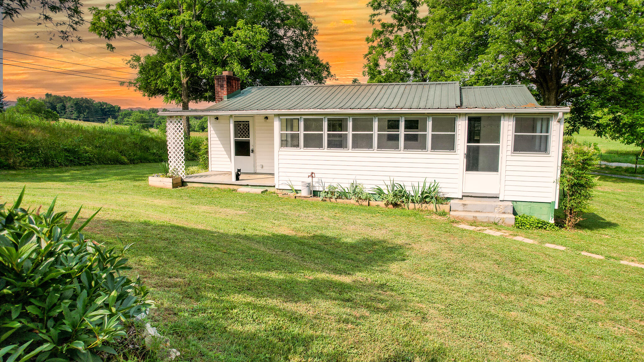 5030 Warrensburg Road Greeneville, TN 37743 - Photo 48 of 49 Front House