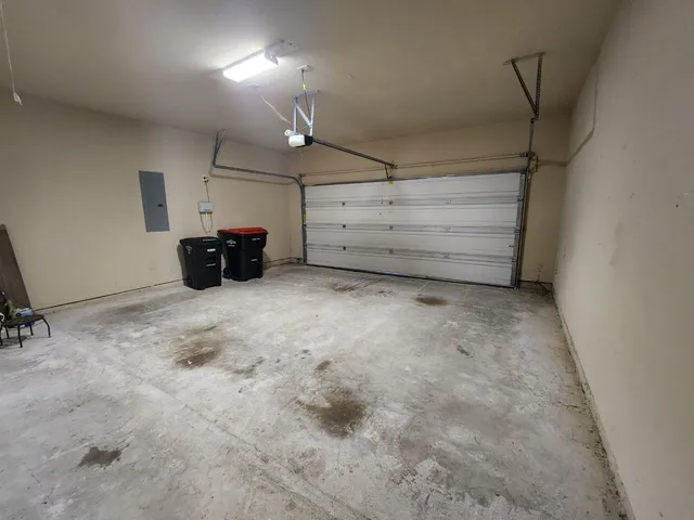 a view of a garage room