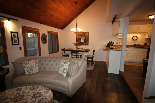 $269,000 | 111 Oak Turnagain Court, Glenwood, MN 56334