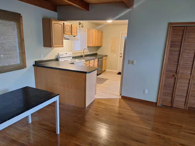 $174,900 | 9550 Golf Port Drive North, Unit 202, Stanwood, MI 49346