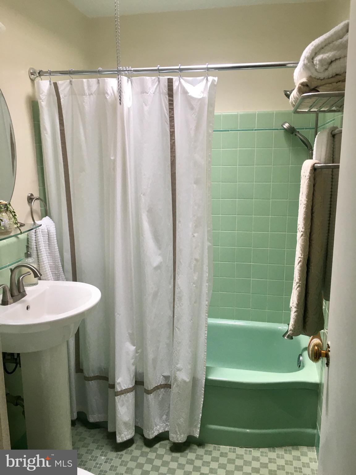 2823 Rhawn Street Philadelphia, PA 19152 - Photo 8 of 20 Guest bathroom
