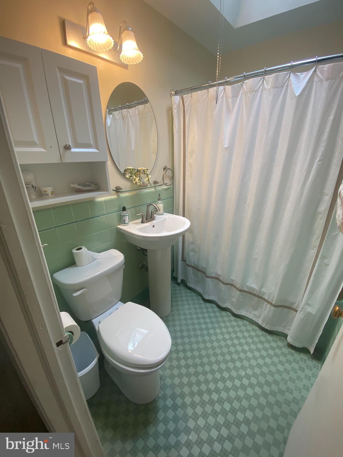 2823 Rhawn Street Philadelphia, PA 19152 - Photo 9 of 20 Gallery Image 9