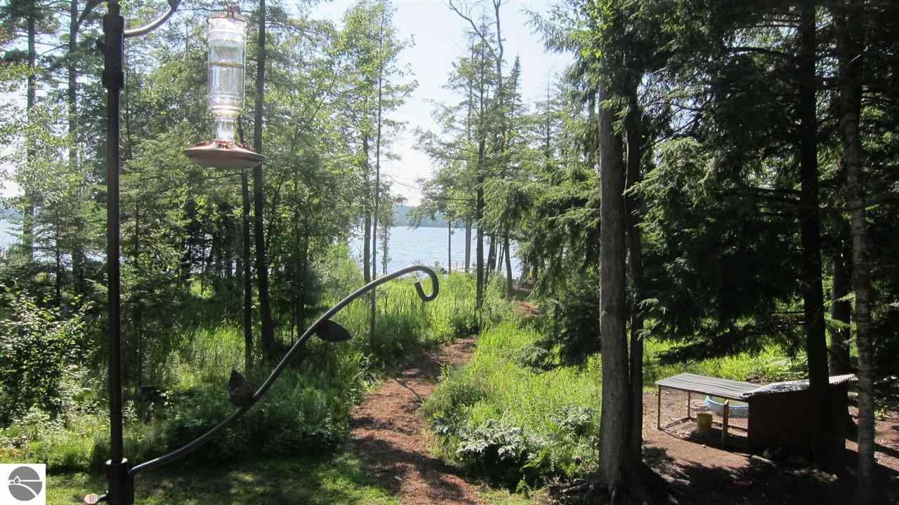 5454 West Cove Road Honor, MI 49640 - Photo 4 of 35 1775610-3.JPG