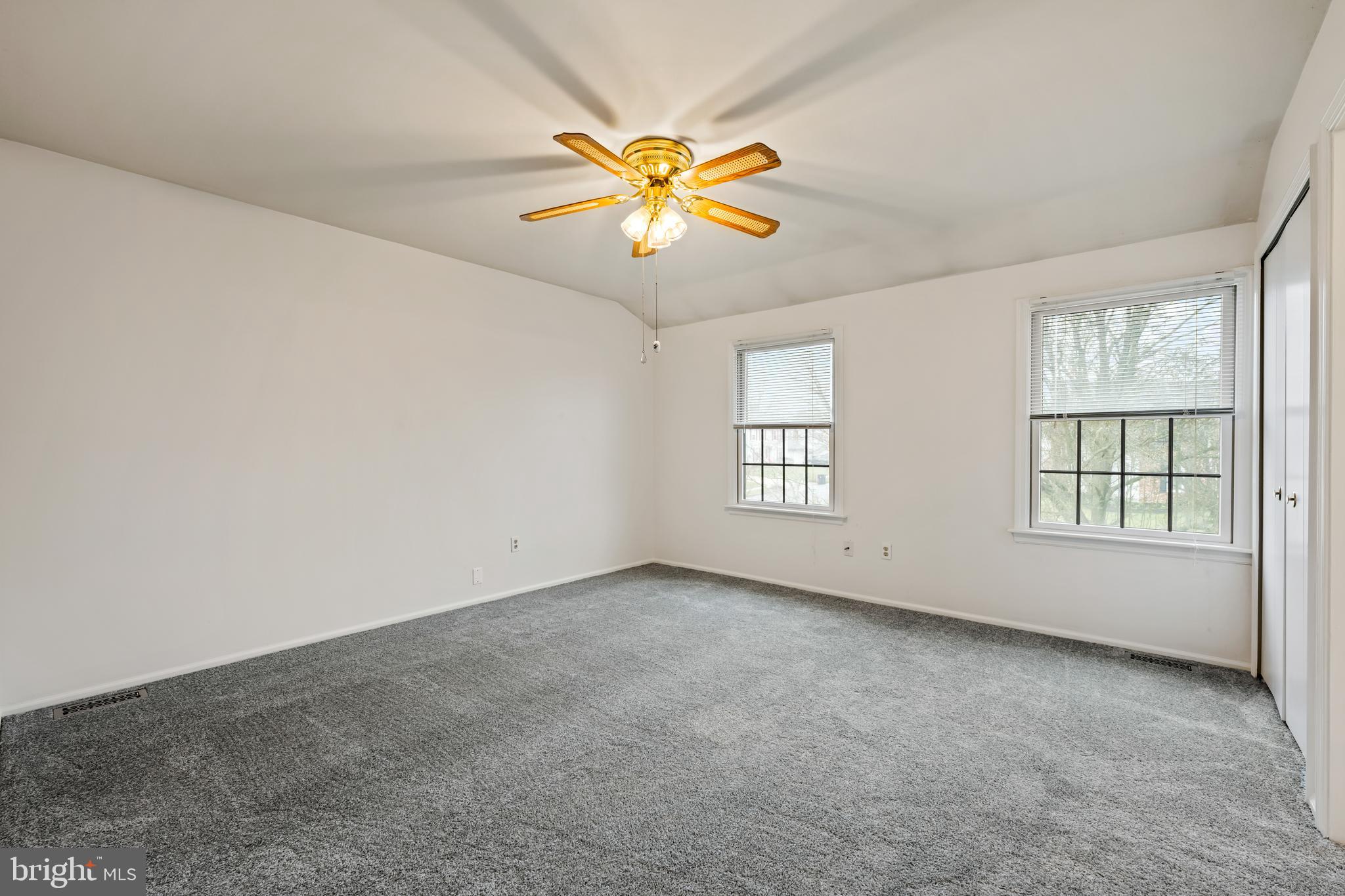 2 Dorado Court Clementon, NJ 08021 - Photo 24 of 40 Primary Bedroom