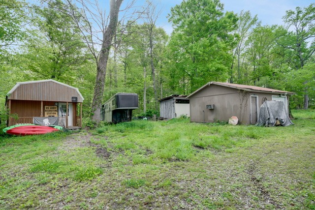 4012 Sango Road Clarksville, TN 37043 - Photo 10 of 22 a house view with a garden space