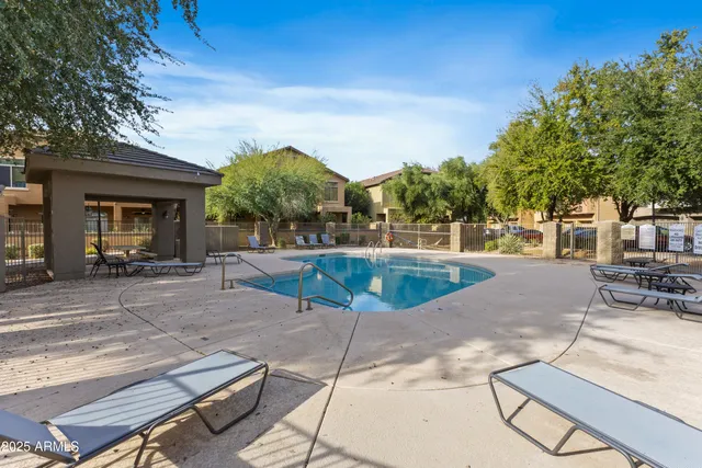 $400,000 | 18250 North 32nd Street, Unit 1015, Phoenix, AZ 85032