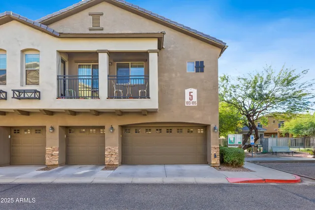 $400,000 | 18250 North 32nd Street, Unit 1015, Phoenix, AZ 85032