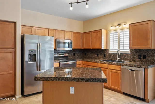 $400,000 | 18250 North 32nd Street, Unit 1015, Phoenix, AZ 85032