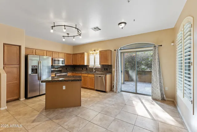 $400,000 | 18250 North 32nd Street, Unit 1015, Phoenix, AZ 85032