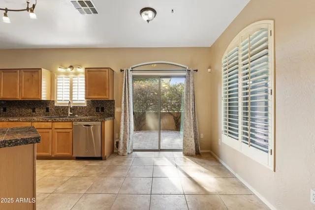 $400,000 | 18250 North 32nd Street, Unit 1015, Phoenix, AZ 85032