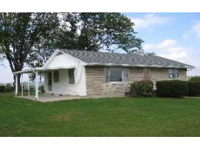 1765 North Hartstrait Road Bloomington, IN 47404 - Photo 2 of 9