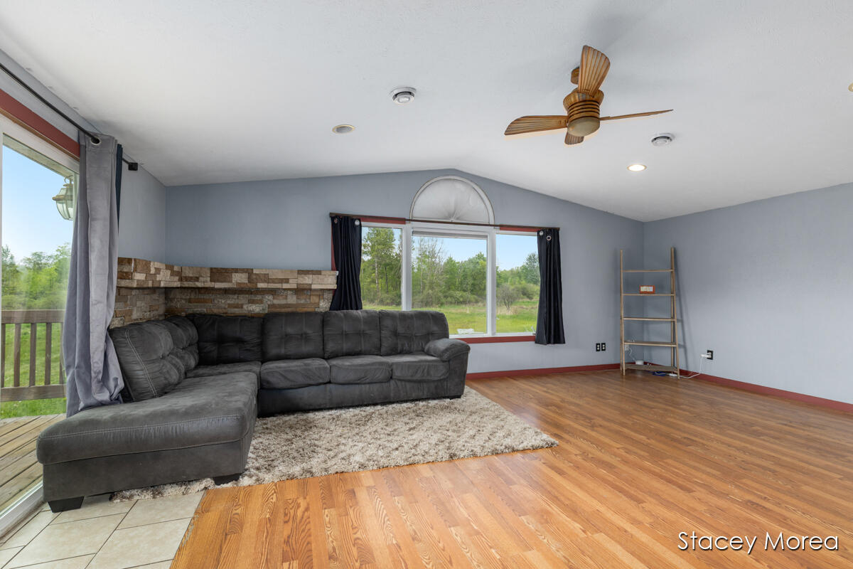 1910 Waterview Way Crystal, MI 48818 - Photo 4 of 33