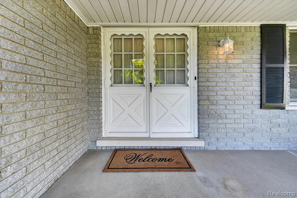 18178 22 Mile Road Macomb, MI 48044 - Photo 5 of 43