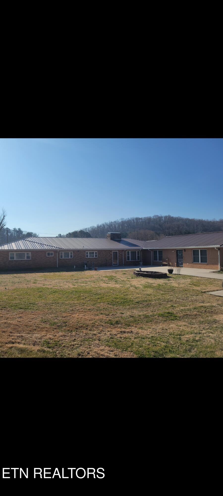 132 Ridge Crest Road Harriman, TN 37748 - Photo 3 of 34 Screenshot_20260206_165907_Gallery