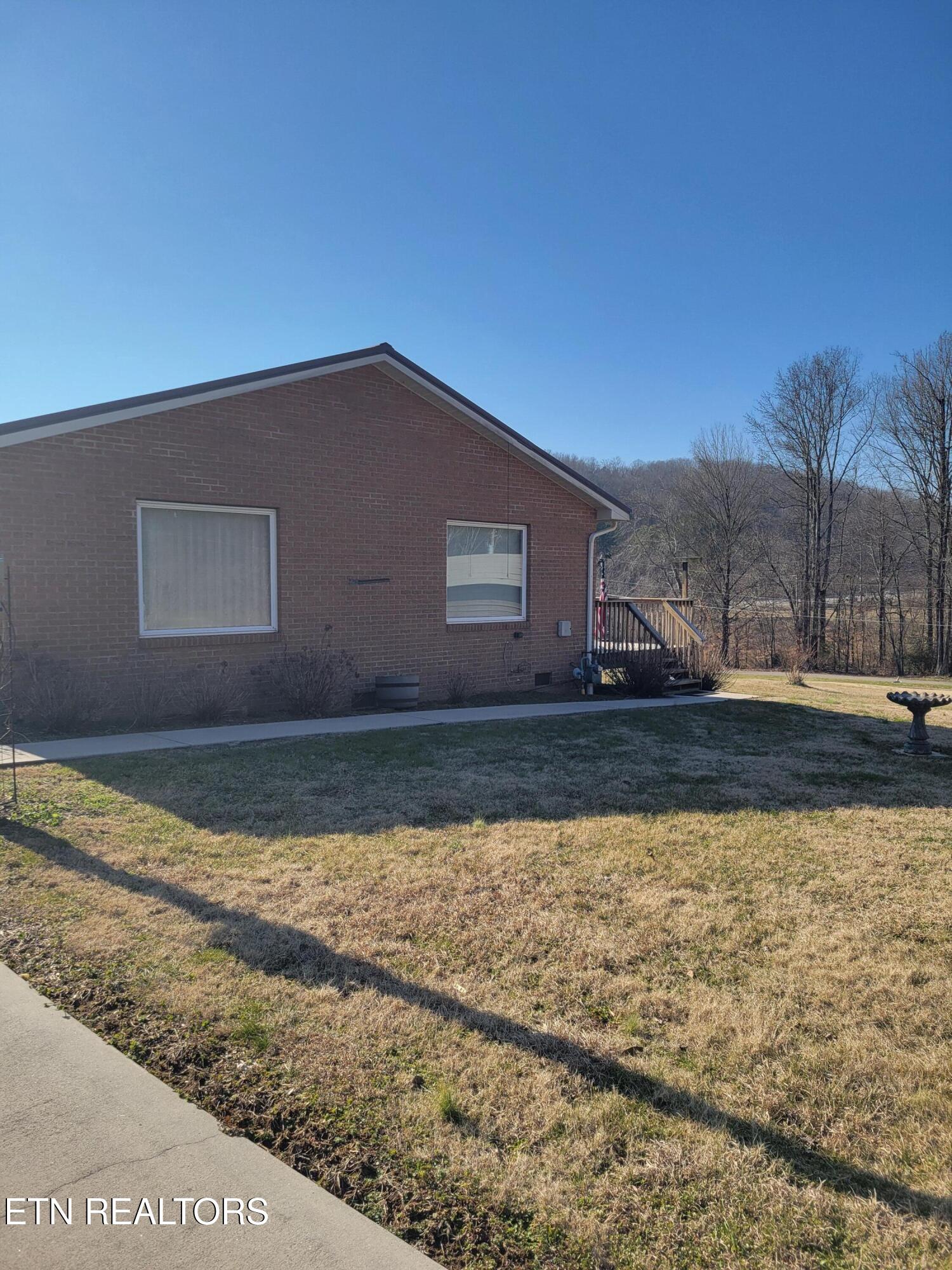 132 Ridge Crest Road Harriman, TN 37748 - Photo 4 of 34 20260206_110150