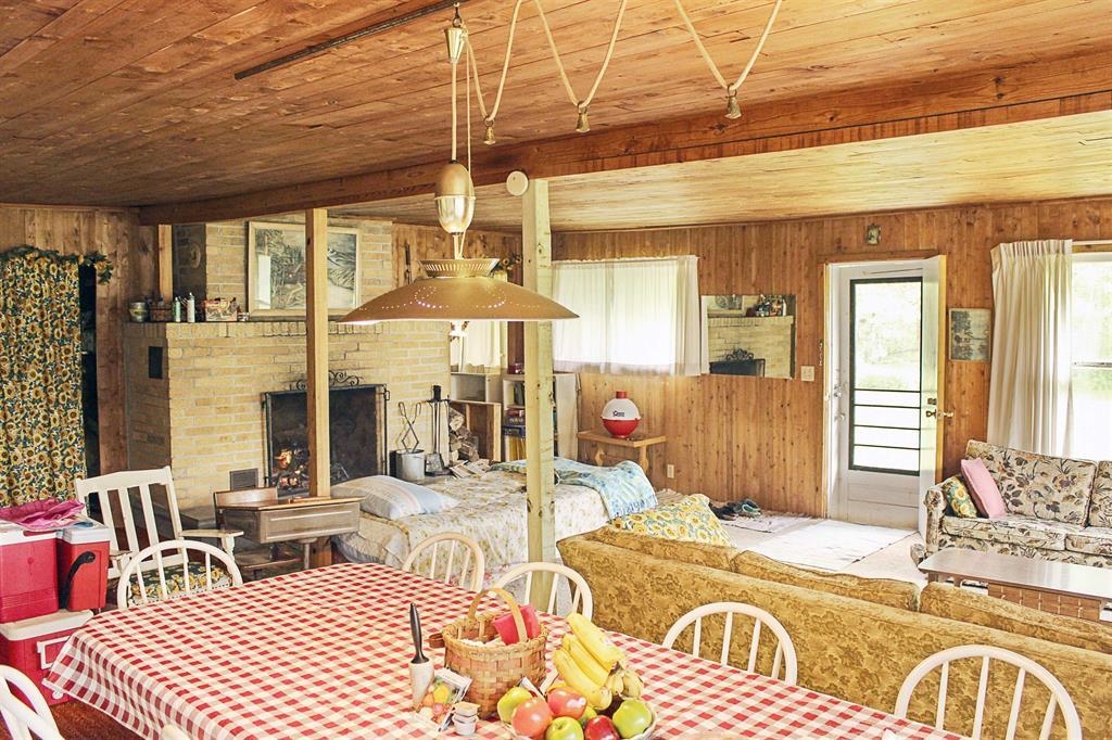 W11646 West 18th Road Pound, WI 54161 - Photo 3 of 9