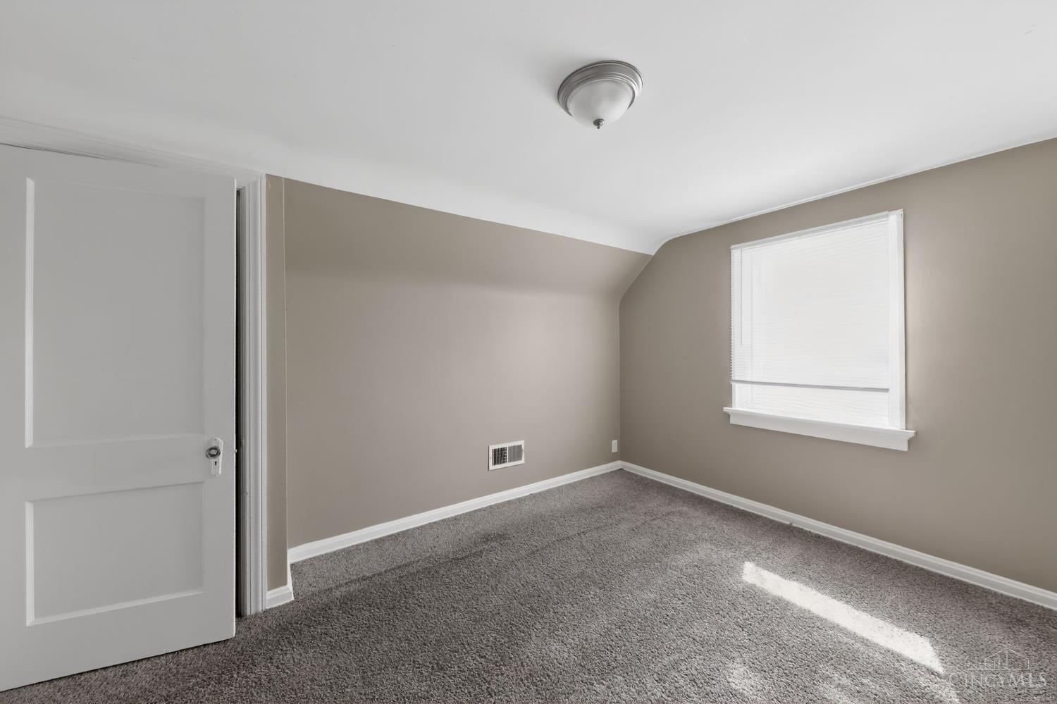 3022 North Bend Road Cincinnati, OH 45239 - Photo 26 of 27 Gallery Image 26