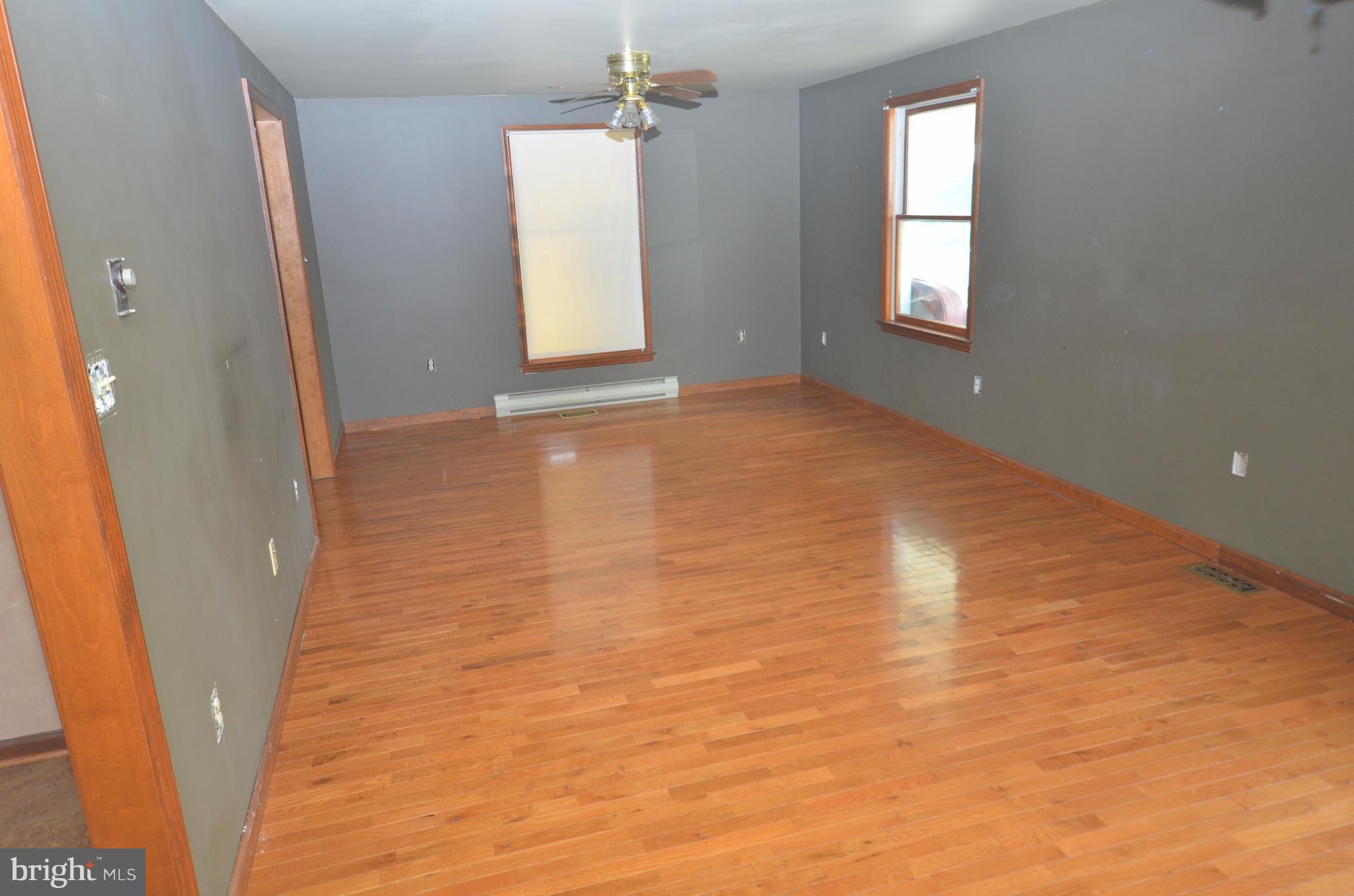 7941 Bennett Branch Road Mount Airy, MD 21771 - Photo 4 of 15 Family Room