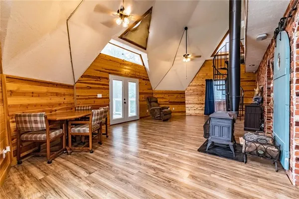 $194,900 | 10116 Billabong Drive, Clinton, MO 64735