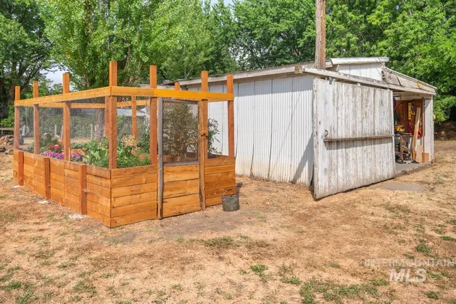 $299,950 | 319 Pataha Street, Pomeroy, WA 99347