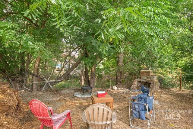 $299,950 | 319 Pataha Street, Pomeroy, WA 99347