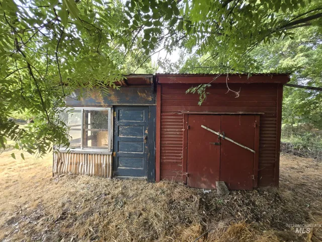 $299,950 | 319 Pataha Street, Pomeroy, WA 99347