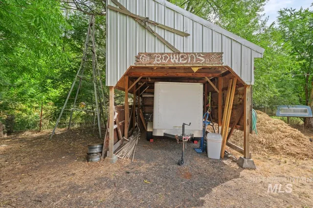 $299,950 | 319 Pataha Street, Pomeroy, WA 99347