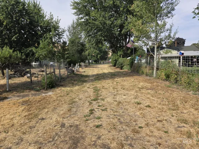 $299,950 | 319 Pataha Street, Pomeroy, WA 99347