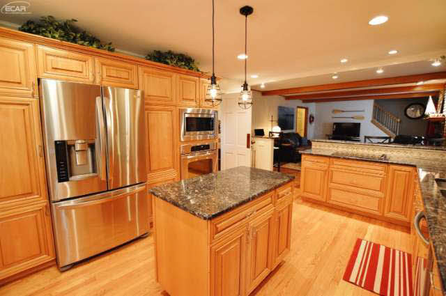 5123 Tree Hill Road Grand Blanc, MI 48439 - Photo 27 of 58 21210837-26.JPG