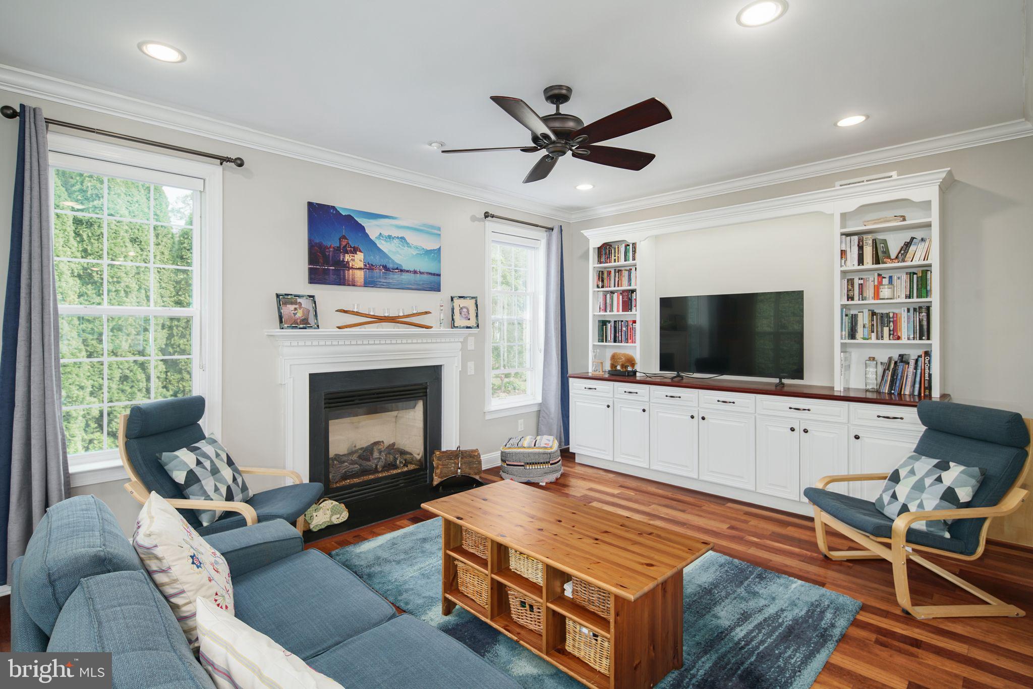 4 Valley View Road Rose Valley, PA 19063 - Photo 7 of 42 Living Room