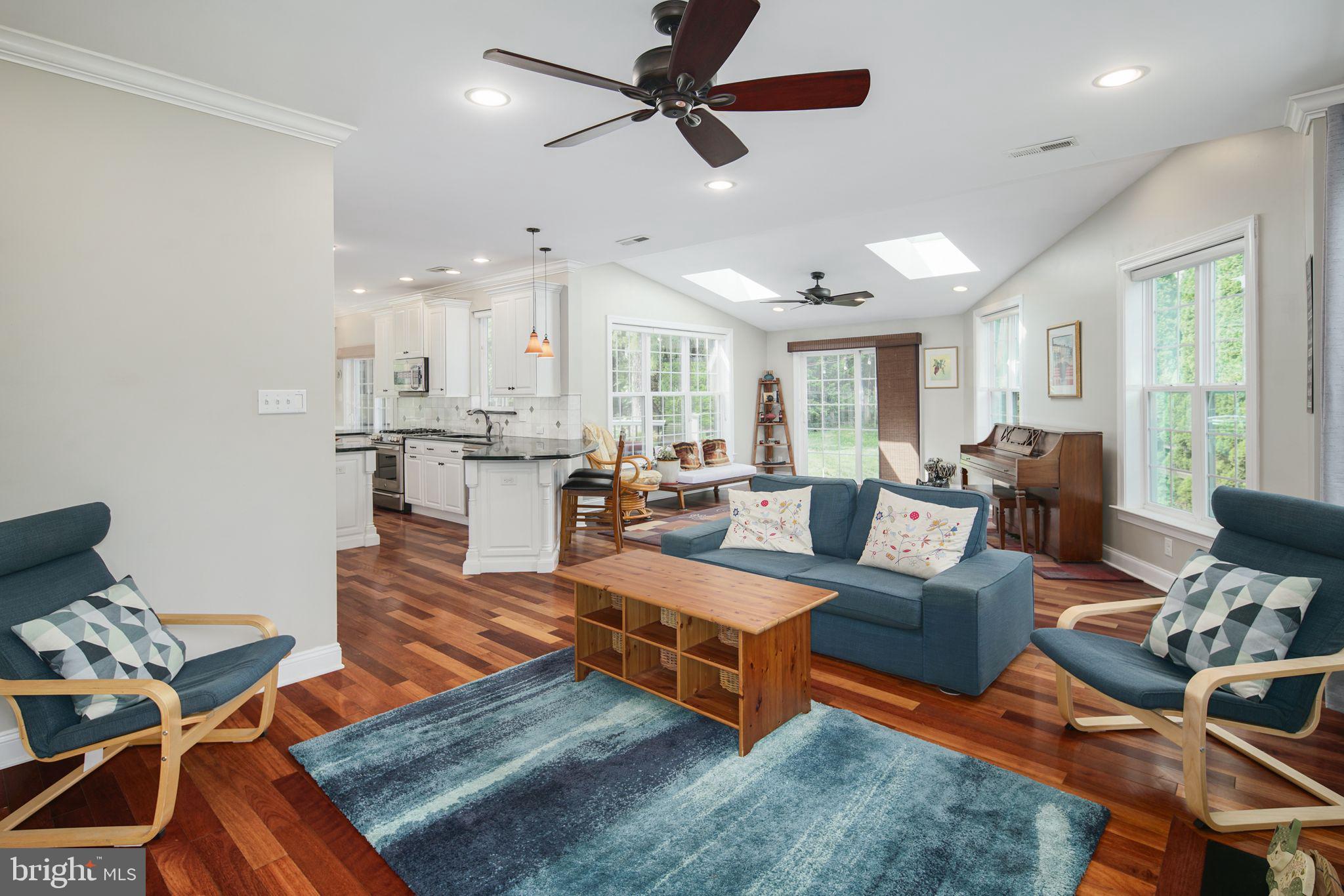 4 Valley View Road Rose Valley, PA 19063 - Photo 9 of 42 Living Room