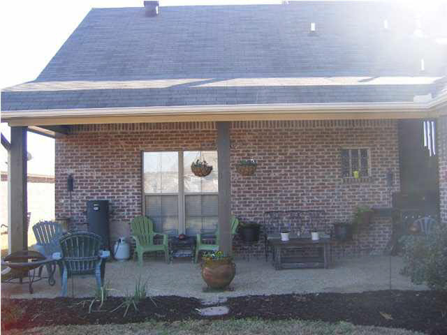 167 Bradfield Road Madison, MS 39110 - Photo 17 of 18 Back porch