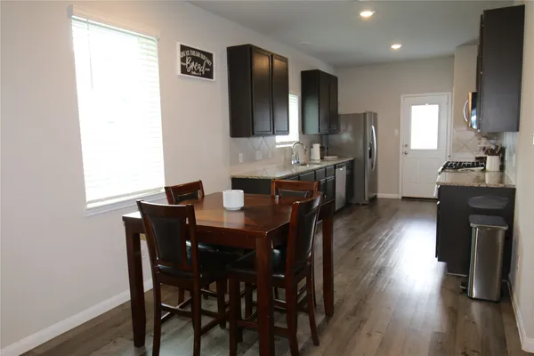 $2,000 | 1336 Mount Blanc Path, Conroe, TX 77301