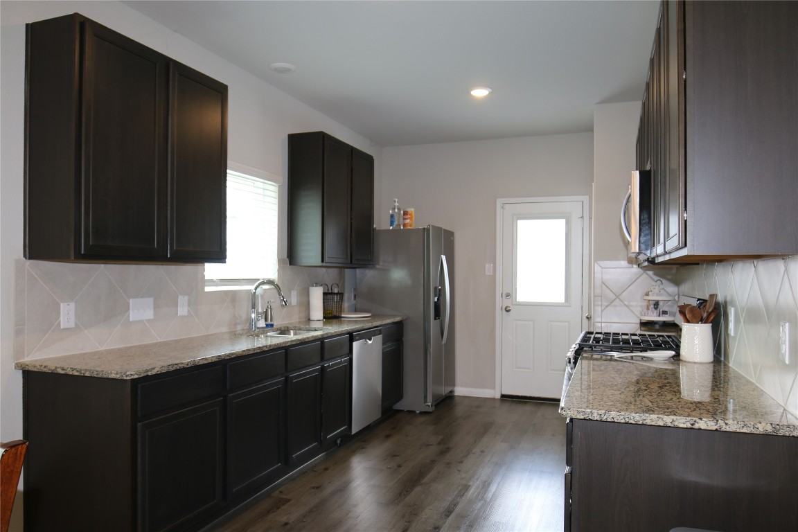 1336 Mount Blanc Path Conroe, TX 77301 - Photo 9 of 20