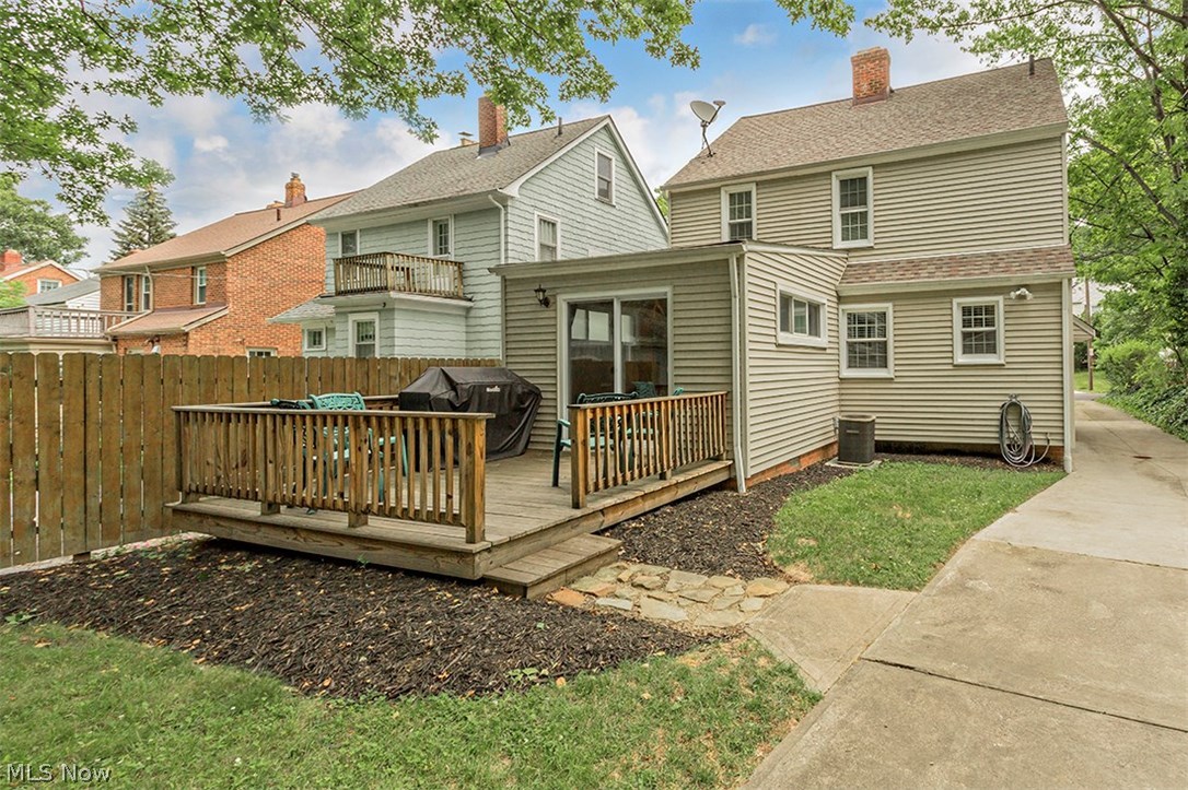 1160 Haselton Road Cleveland, OH 44121 - Photo 31 of 33