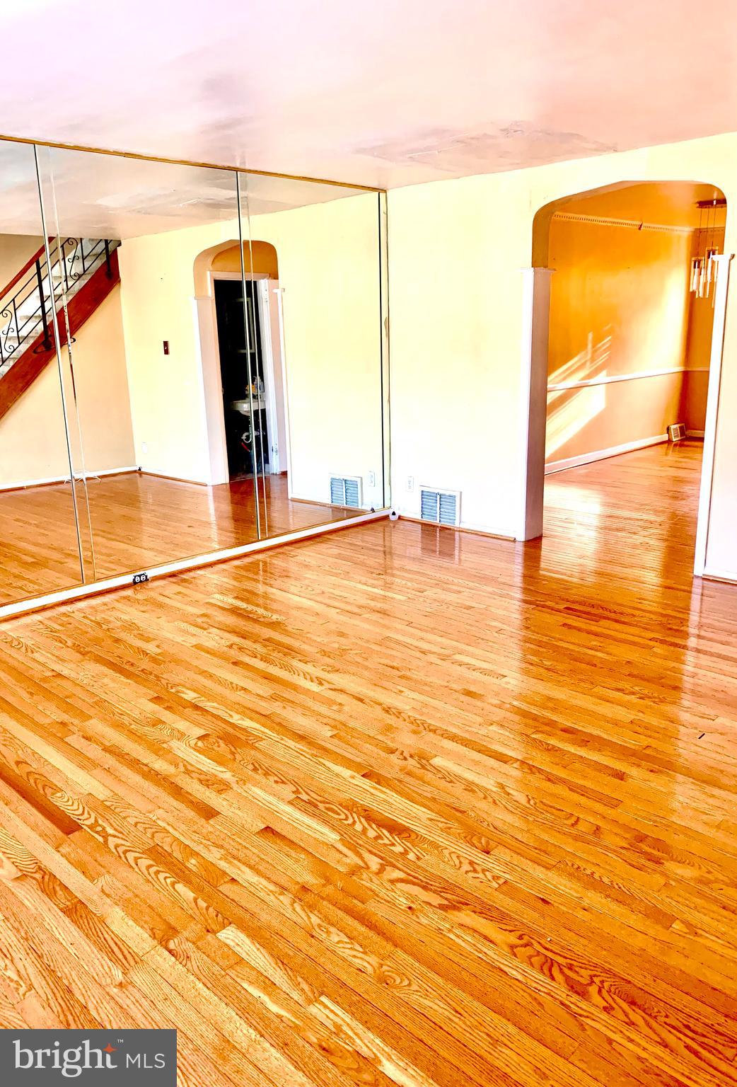 8002 Temple Road Philadelphia, PA 19150 - Photo 3 of 20 Gallery Image 3