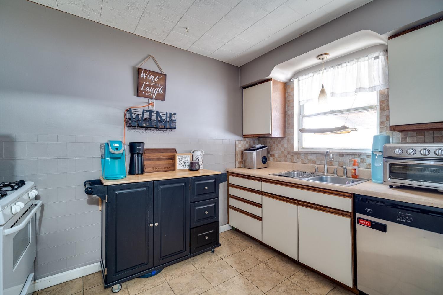 4843 Fehr Road Cincinnati, OH 45238 - Photo 10 of 34 Gallery Image 10
