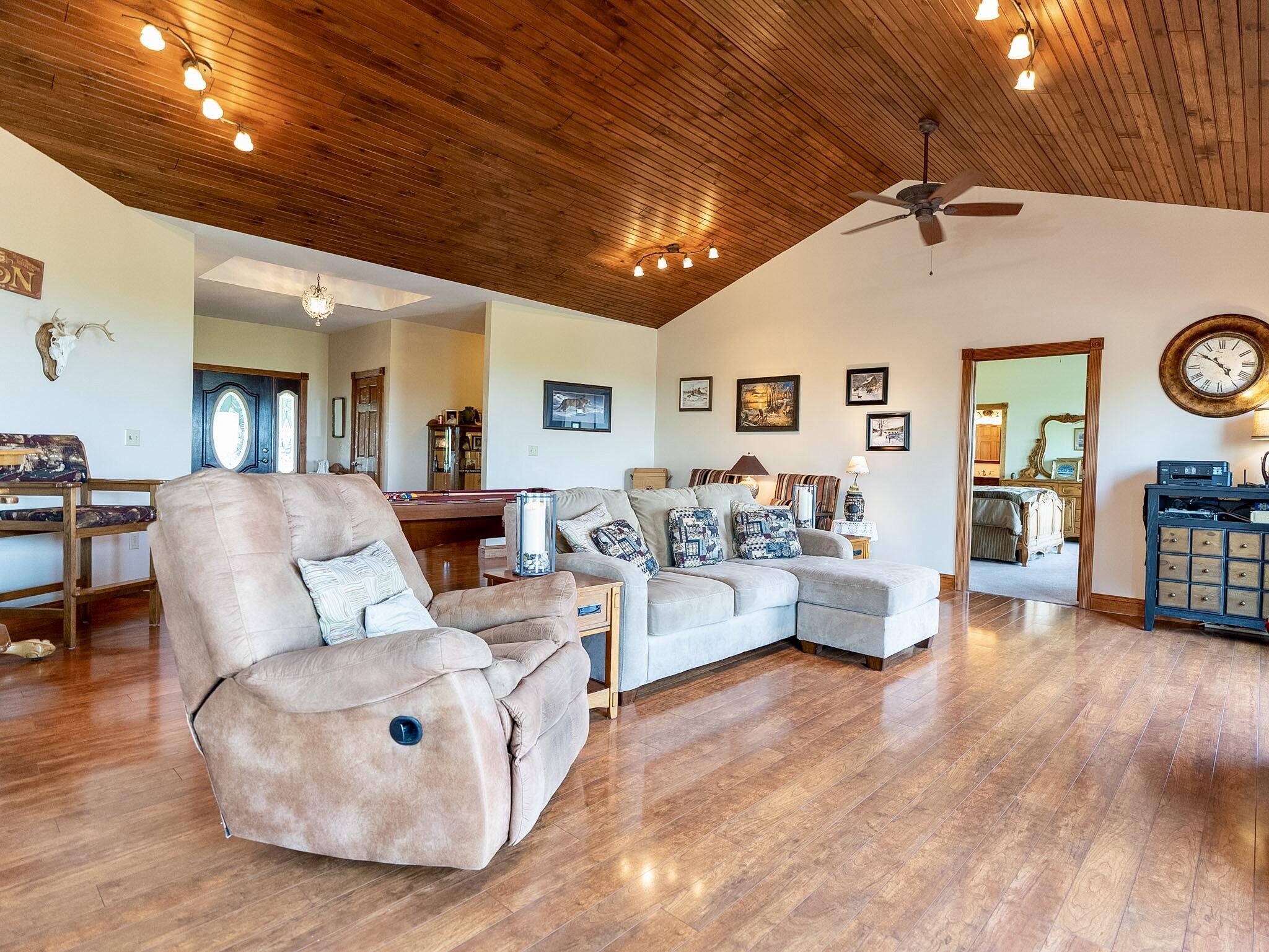 285 Agnew Road Morrisonville, NY 12962 - Photo 15 of 40