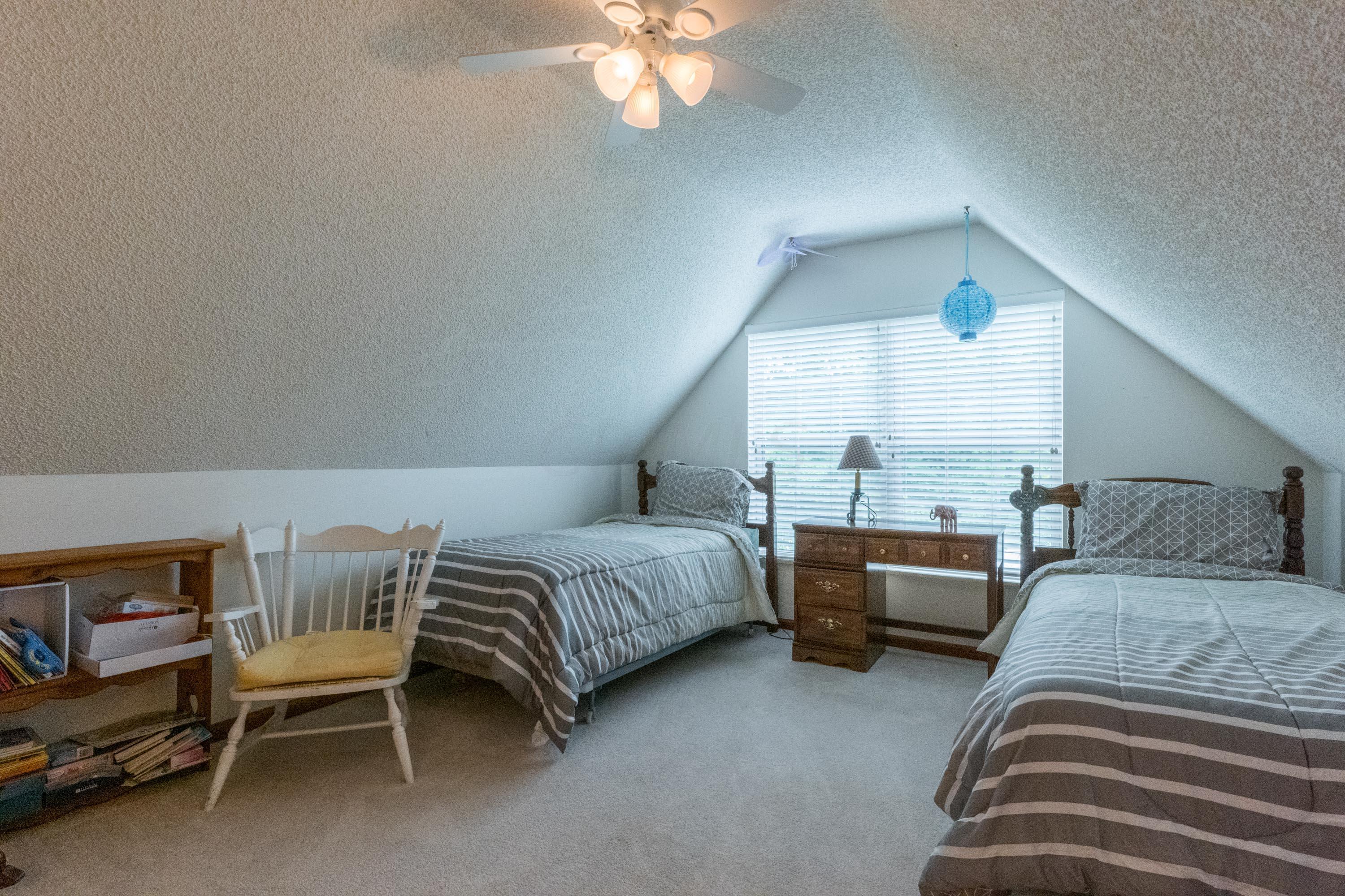 664 Ridenour Road Columbus, OH 43230 - Photo 58 of 77 055P1703883