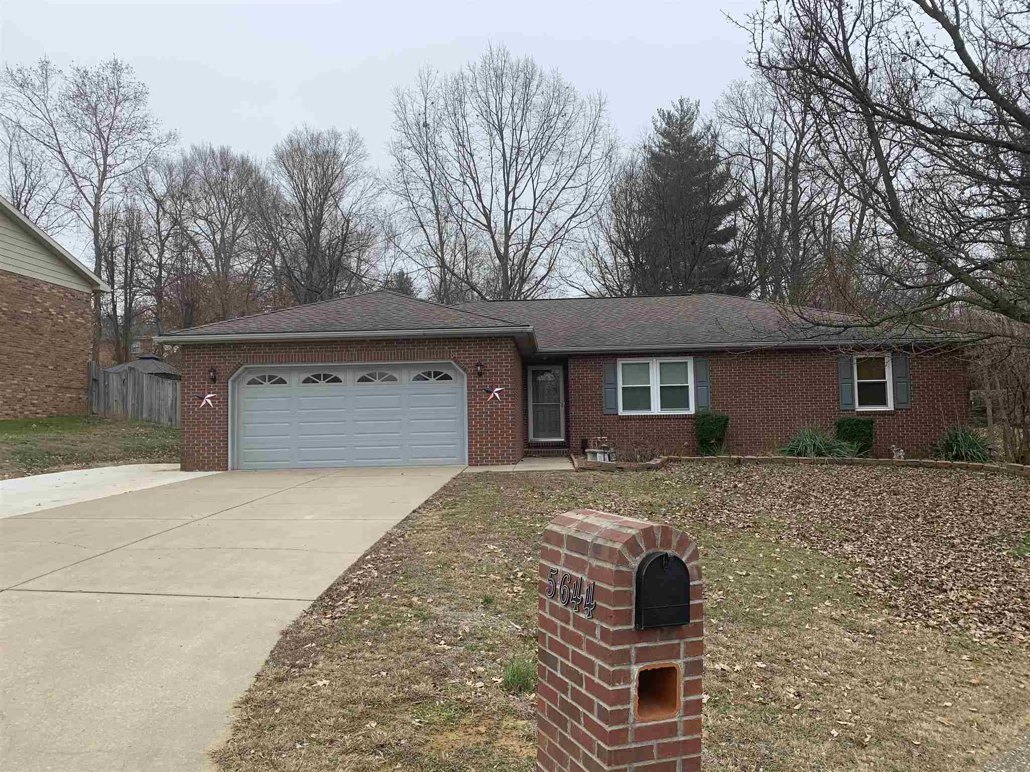 5644 Spring Corner Road Newburgh, IN 47630 - Photo 2 of 26