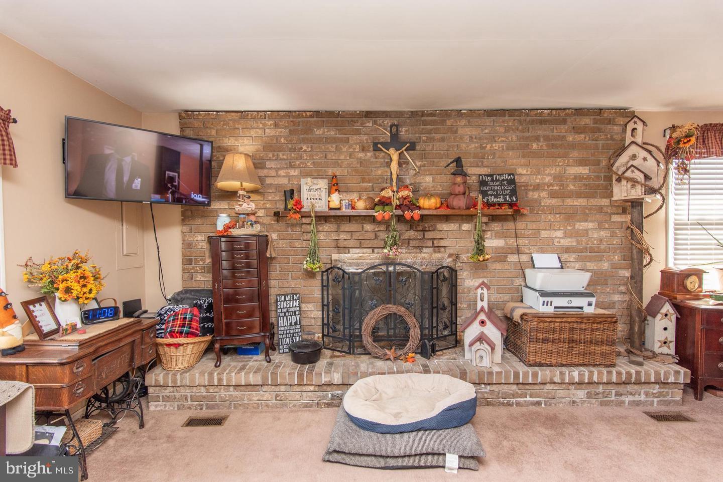 228 Nanticoke Road Essex, MD 21221 - Photo 4 of 22