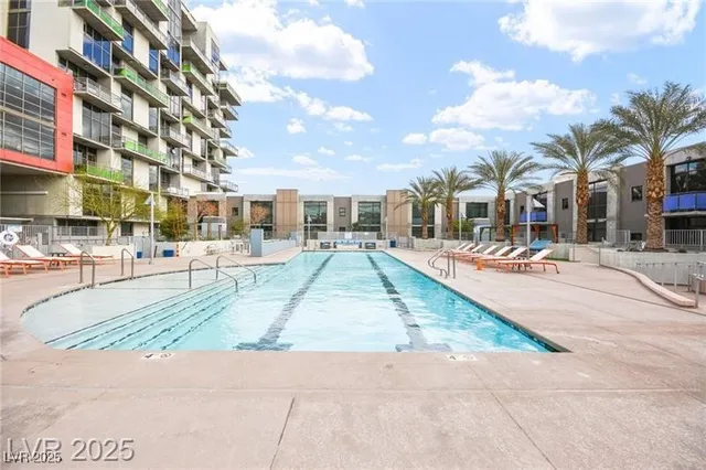 $2,977 | 353 East Bonneville Avenue, Unit 816, Las Vegas, NV 89101