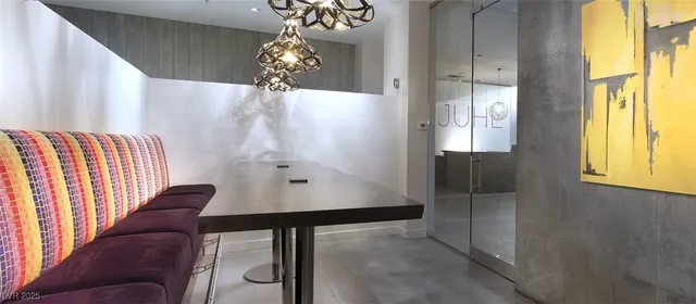 $2,977 | 353 East Bonneville Avenue, Unit 816, Las Vegas, NV 89101