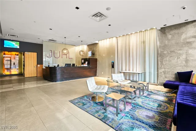 $2,977 | 353 East Bonneville Avenue, Unit 816, Las Vegas, NV 89101