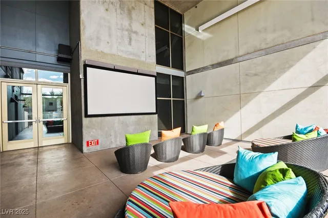 $2,977 | 353 East Bonneville Avenue, Unit 816, Las Vegas, NV 89101