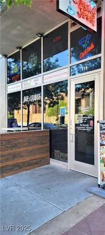 $2,977 | 353 East Bonneville Avenue, Unit 816, Las Vegas, NV 89101