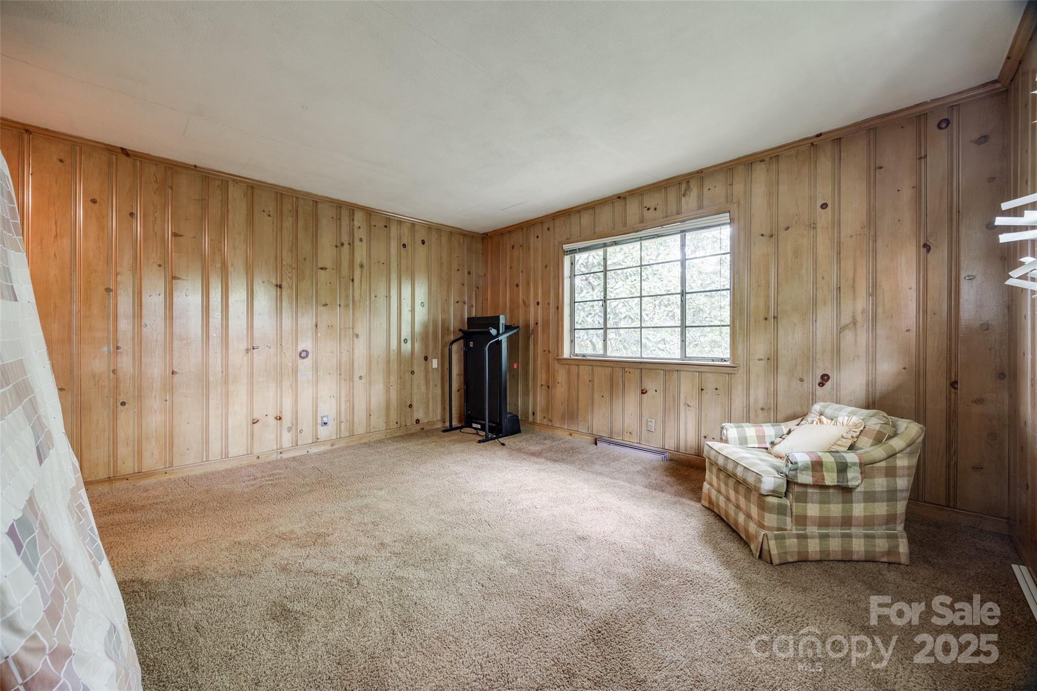 3330 Foxcroft Road Charlotte, NC 28211 - Photo 23 of 39 an empty room with windows