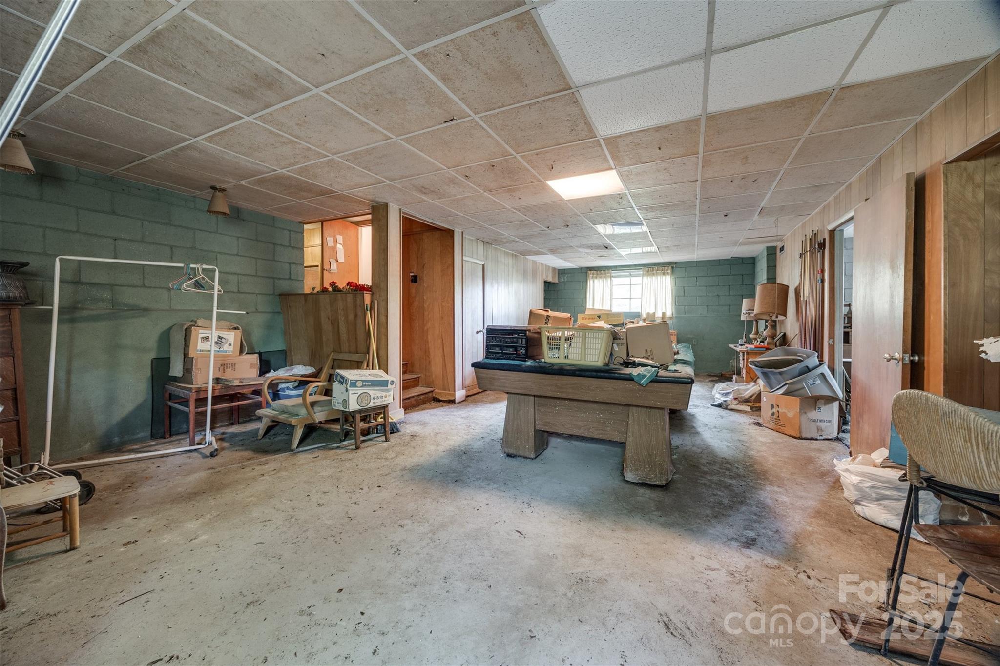 3330 Foxcroft Road Charlotte, NC 28211 - Photo 26 of 39 a living room with furniture and a wooden floor