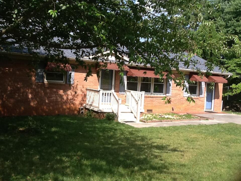 5308 Bluefield Road Knoxville, TN 37921 - Photo 1 of 23 WELCOME HOME !